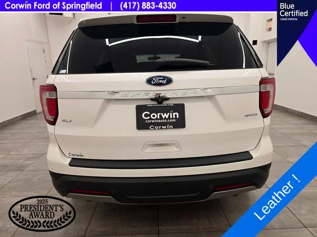 Used 2019 White Platinum Clearcoat Metallic Ford XLT image 5