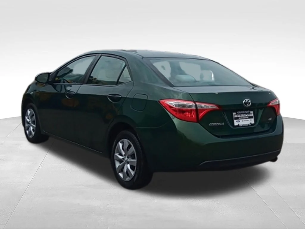 Used 2014 4Evergreen Mica Toyota LE image 5