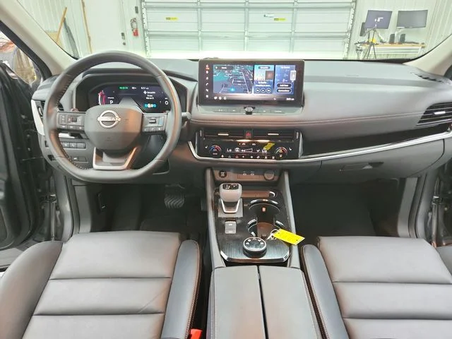 Used 2025 Gray Nissan SL image 27