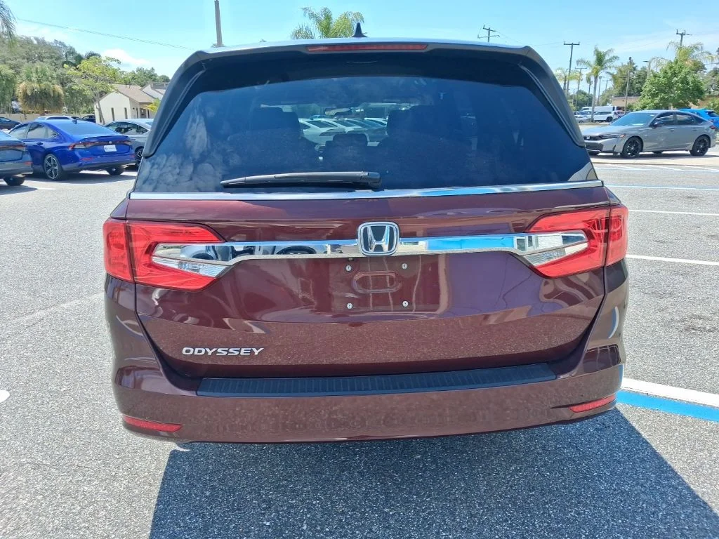Used 2019  Honda EX image 6