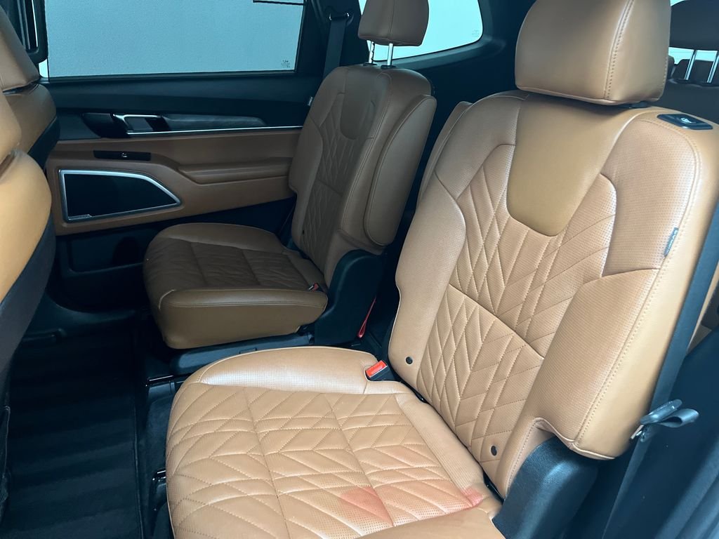 Used 2023 Black Kia EX X-Line image 14