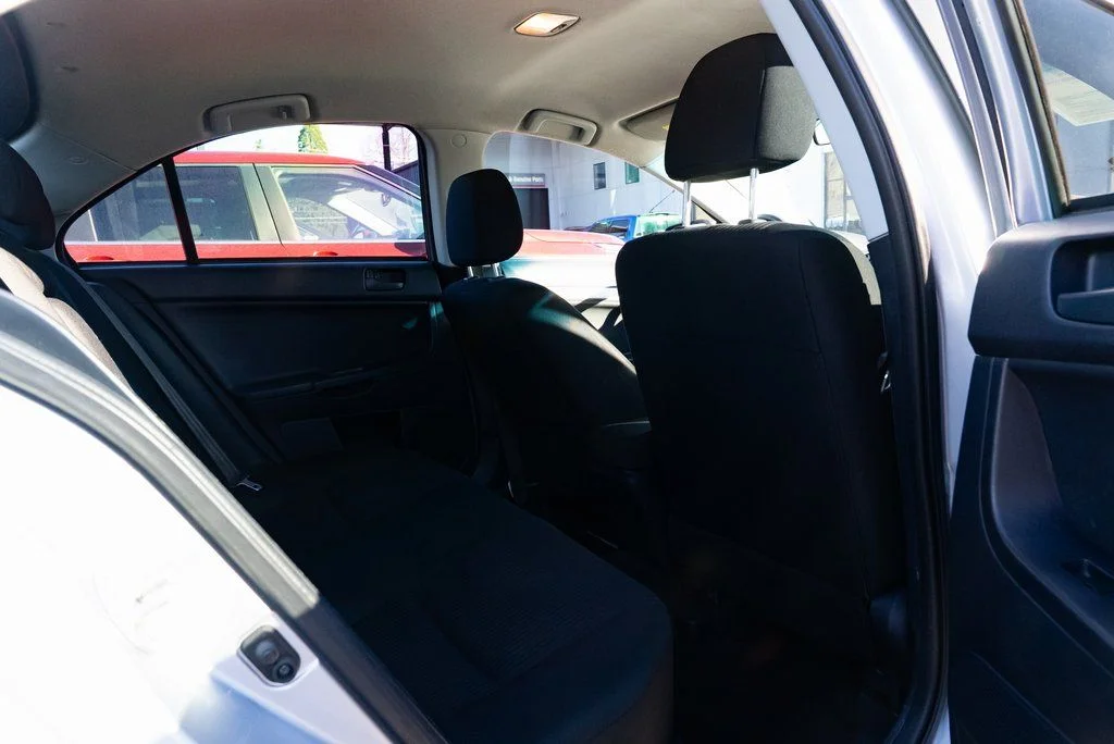 Used 2014 Silver Mitsubishi ES image 20