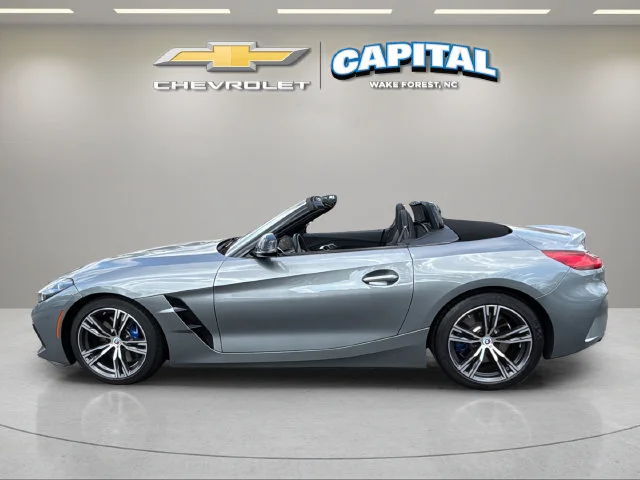 Used 2023 Gray BMW sDrive M40i image 10