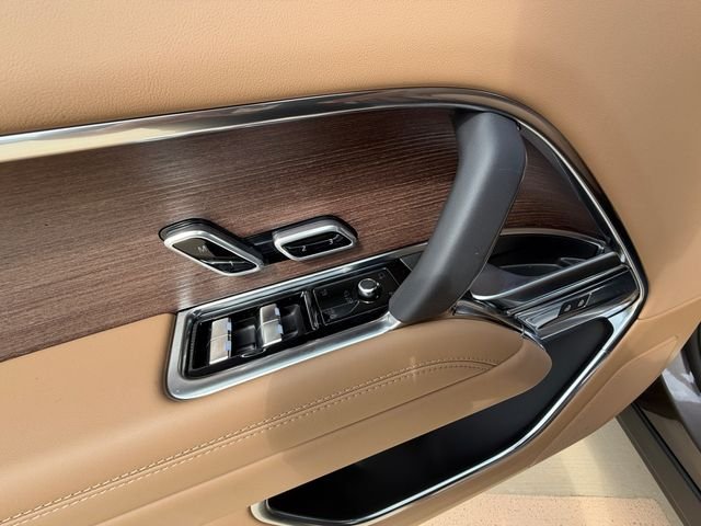 New 2026 Charente Grey Land Rover SE image 11