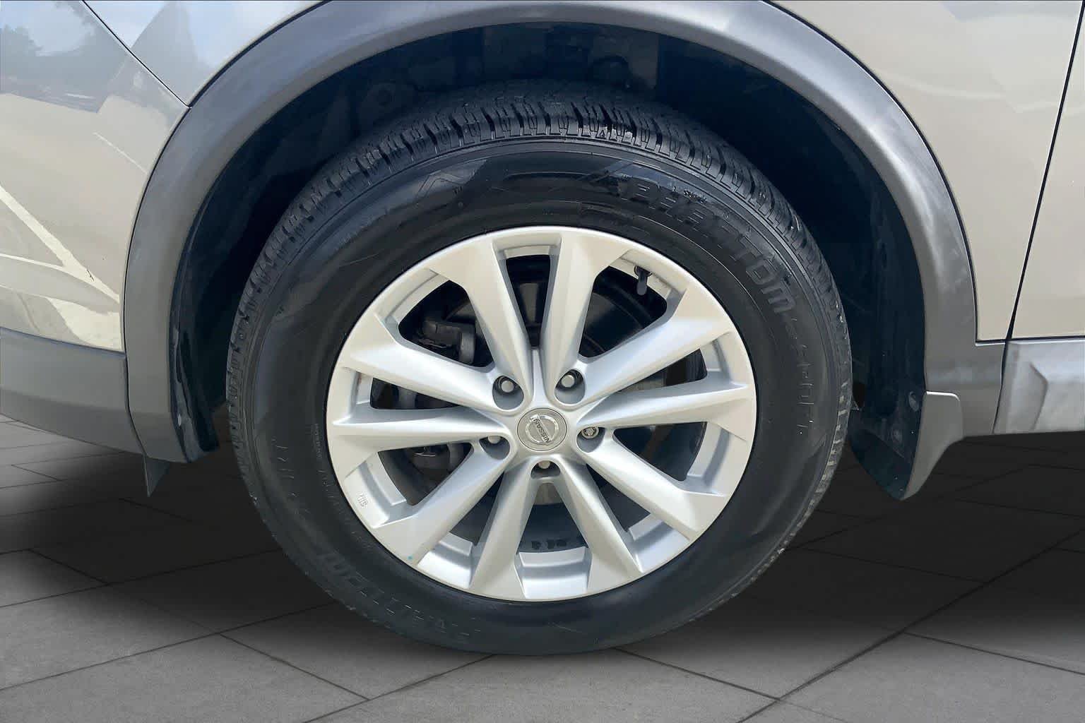Used 2017 Gun Metallic Nissan SV image 11