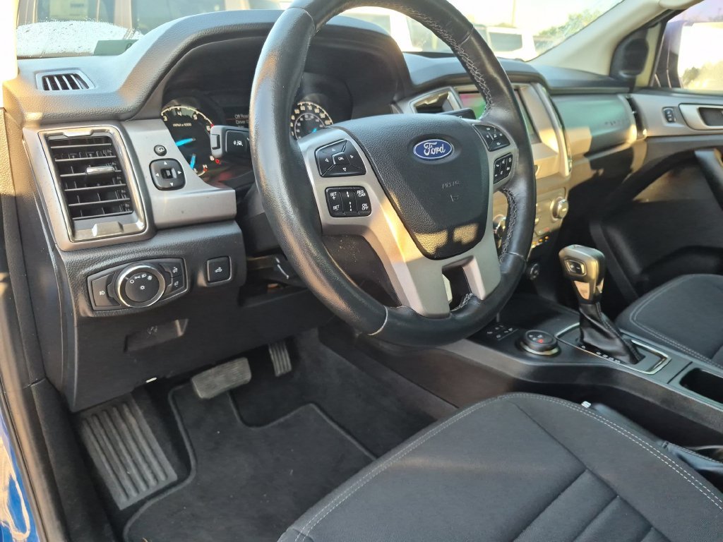 Used 2020 Blue Ford XLT image 28