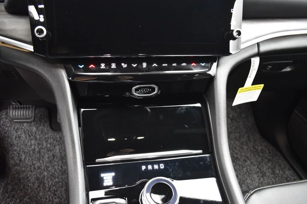 New 2026 Bright White Clearcoat Jeep  image 17