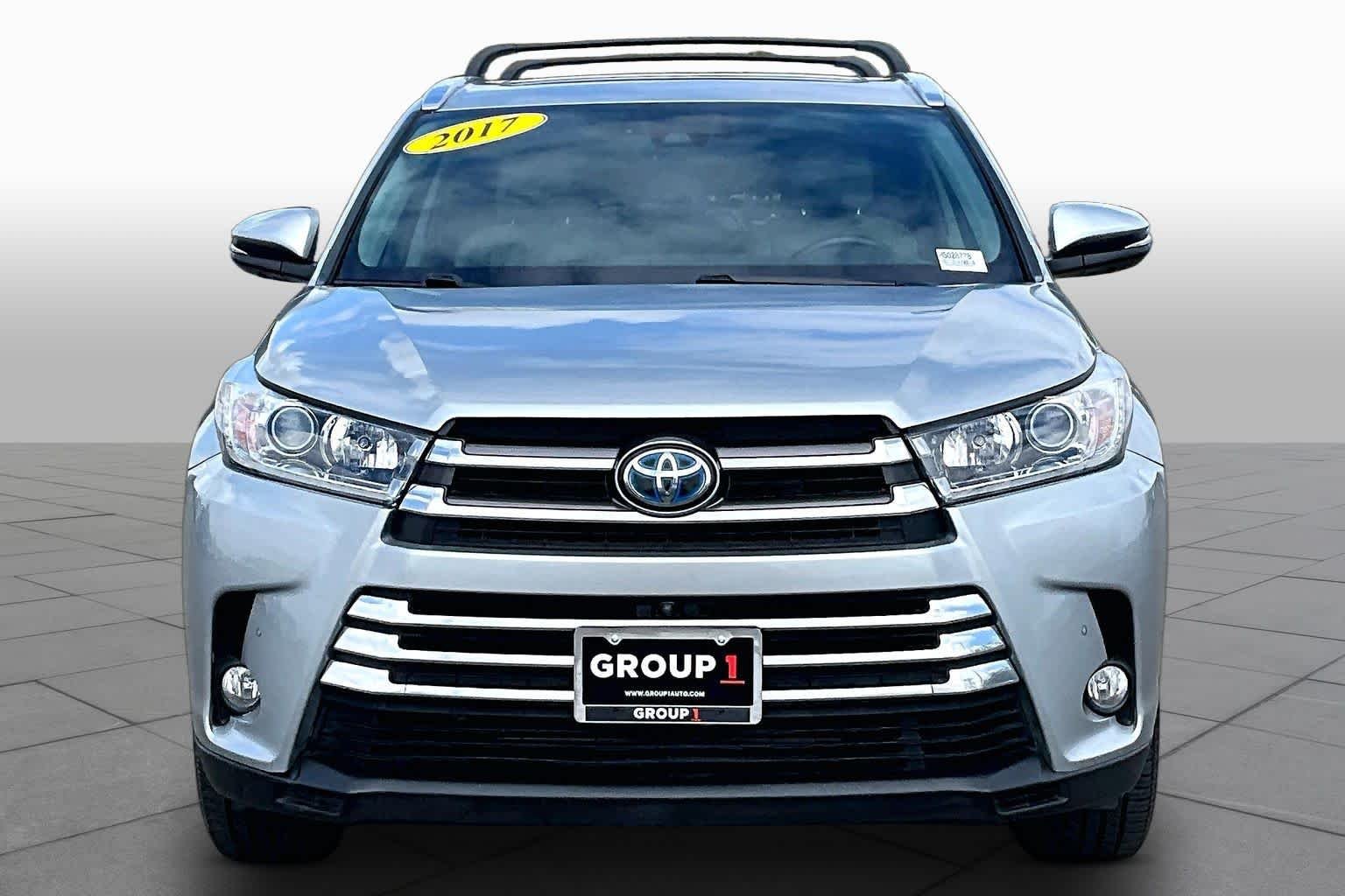 Used 2017 Celestial Silver Metallic Toyota Hybrid Limited Platinum image 3