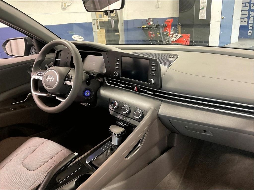 Used 2024 Gray Hyundai SE image 14