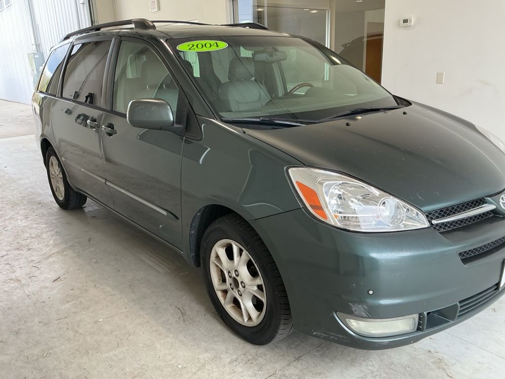 2004 Toyota Sienna XLE