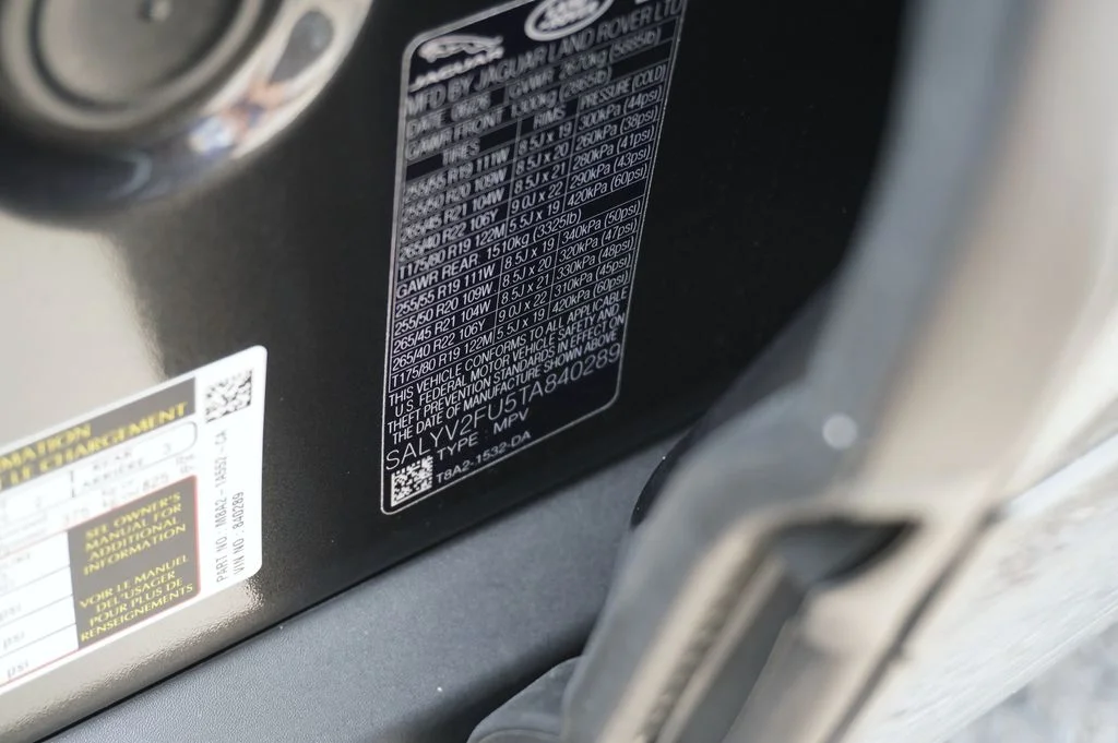 New 2026 Carpathian Grey Land Rover Belgravia Edition image 32