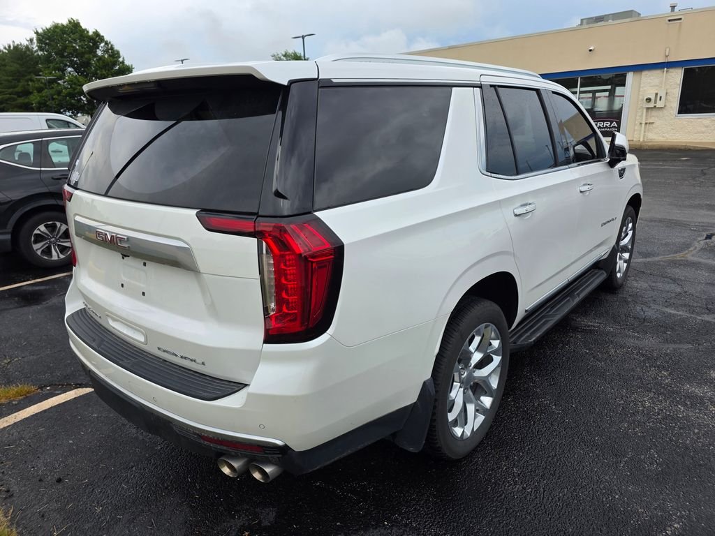 Used 2023 White Frost Tricoat GMC Denali image 4