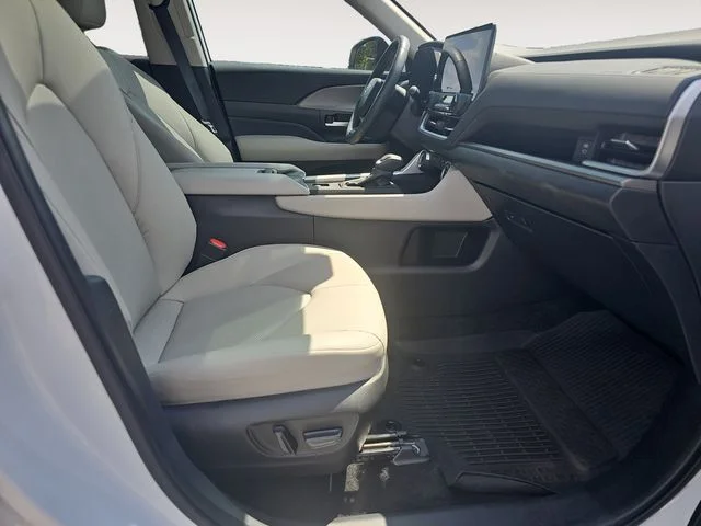 Used 2024 Beige Toyota XLE image 13