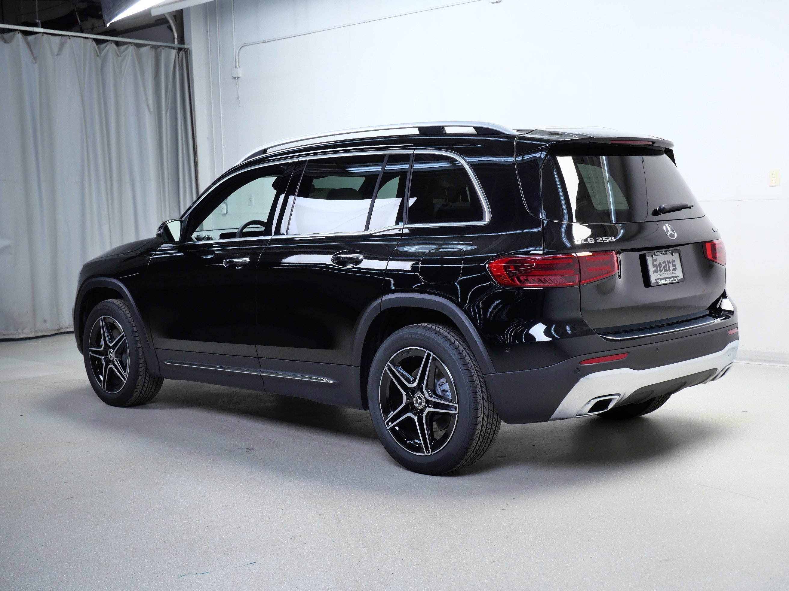 New 2026 Night Black Mercedes-Benz GLB 250 image 6