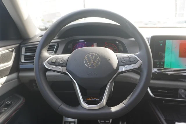 New 2026 Opal White Pearl Volkswagen 2.0T Peak Edition image 23