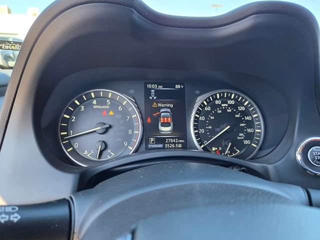 Used 2023 Gray INFINITI LUXE image 18
