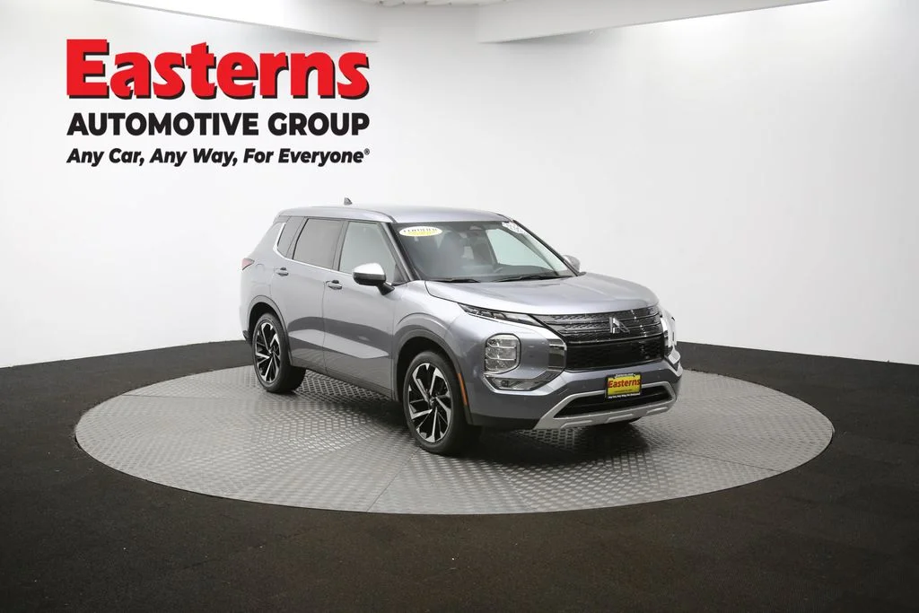 Used 2024 Gray Mitsubishi SE image 49