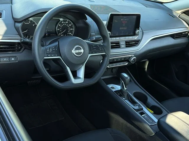 Used 2025 Black Nissan 2.5 SV image 17