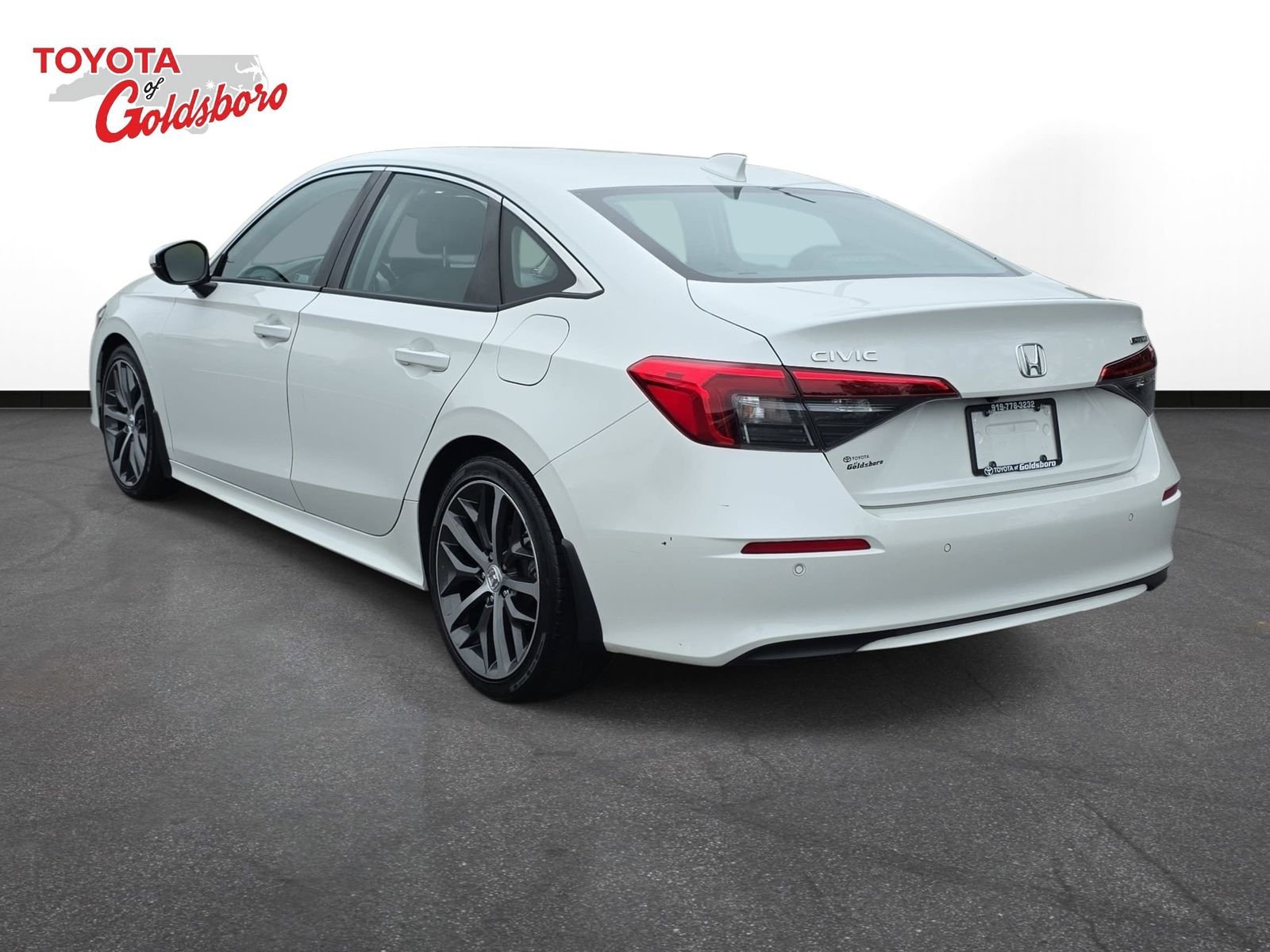Used 2024  Honda Touring image 7