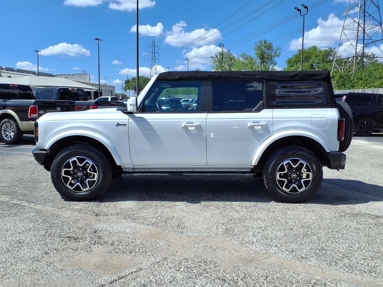 Used 2022 White Ford  image 8