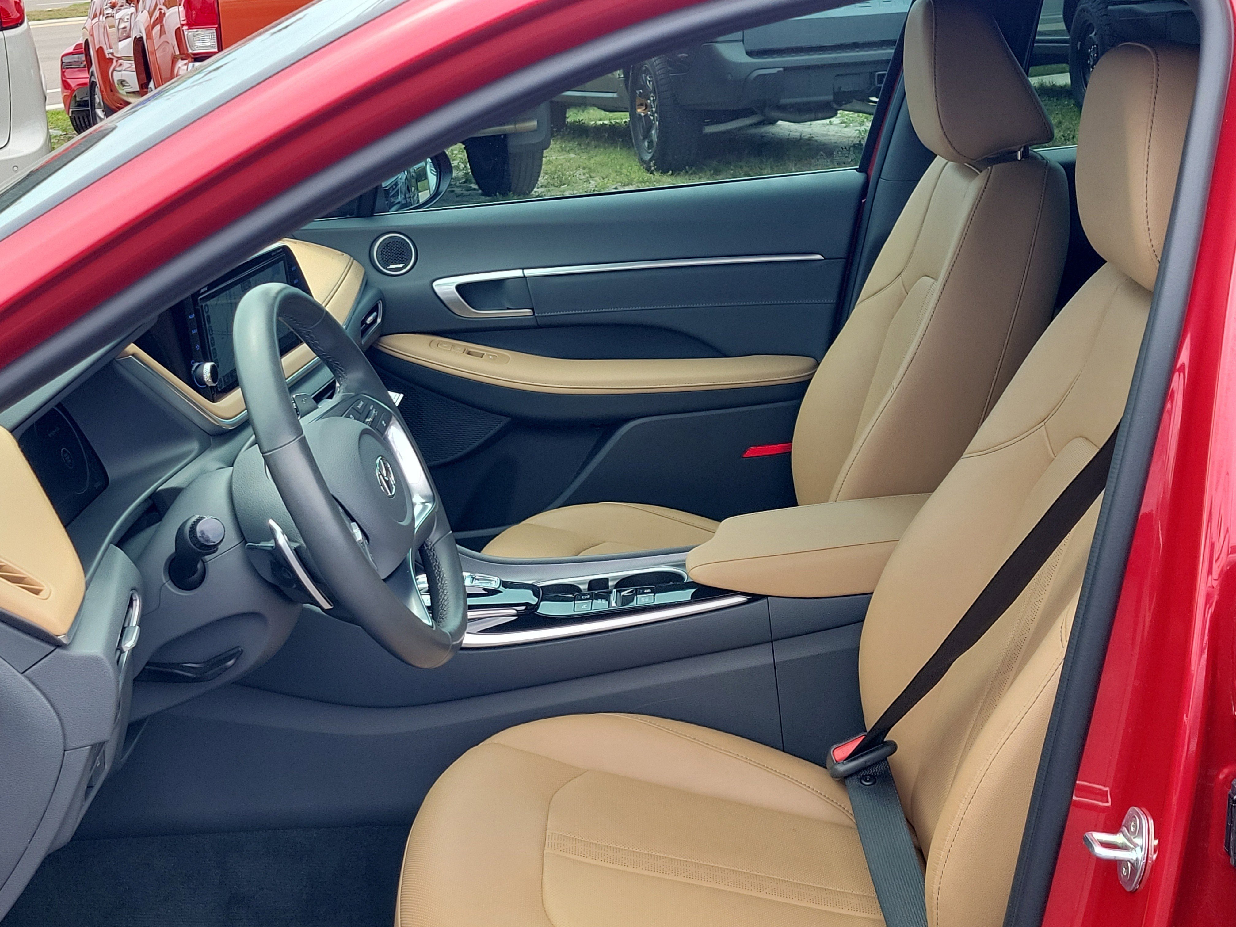 Used 2021 Calypso Red Hyundai Limited image 21