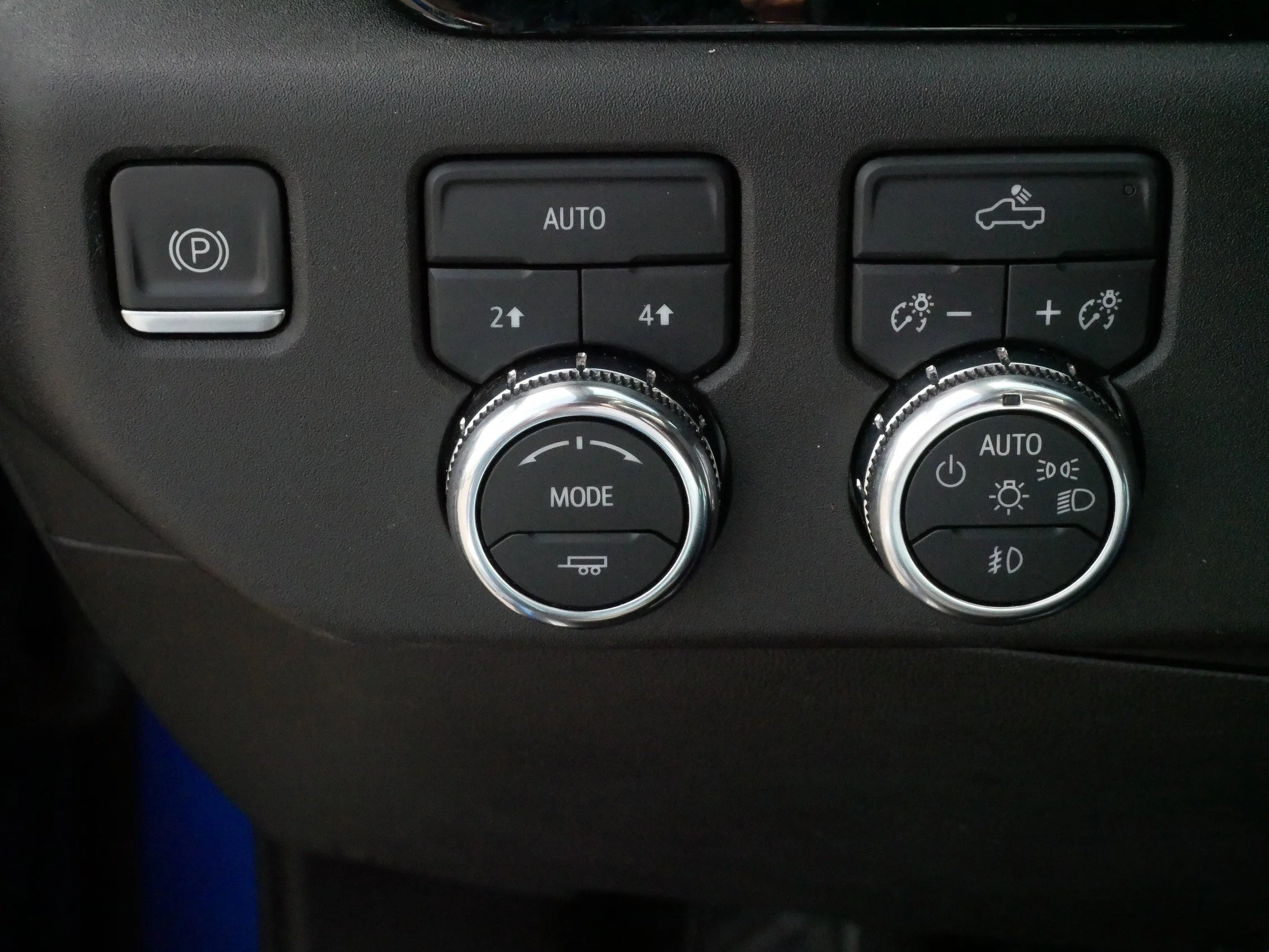 Used 2022 Dynamic Blue Metallic GMC Elevation image 25