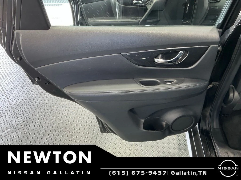 Used 2018 Magnetic Black Nissan S image 34