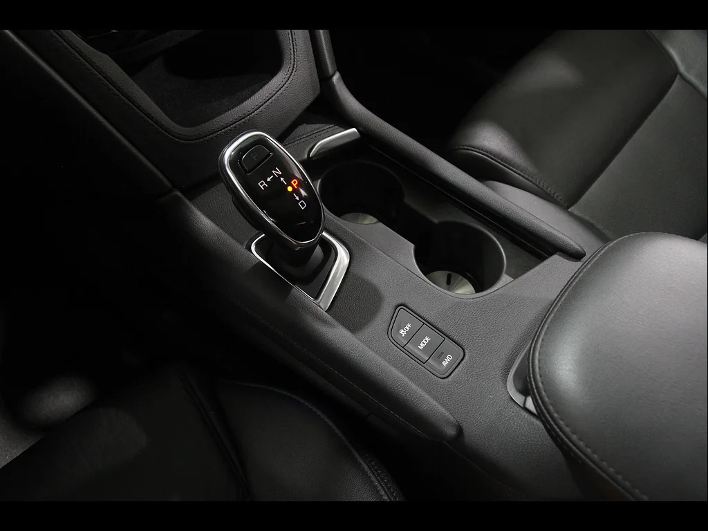 Used 2019 Stellar Black Metallic Cadillac Luxury image 17