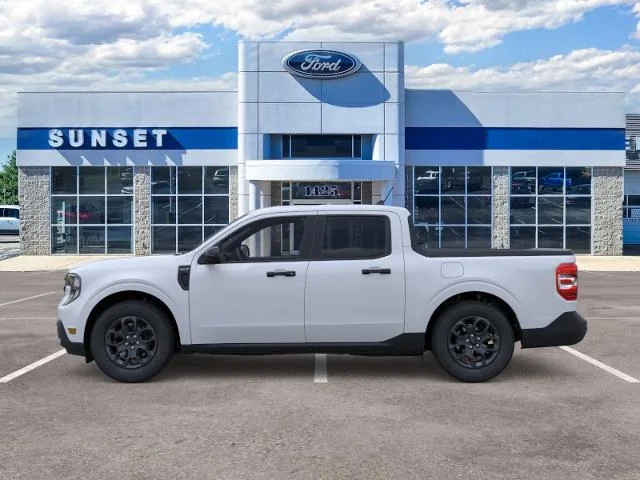 New 2026 Space White Metallic Ford XLT image 3