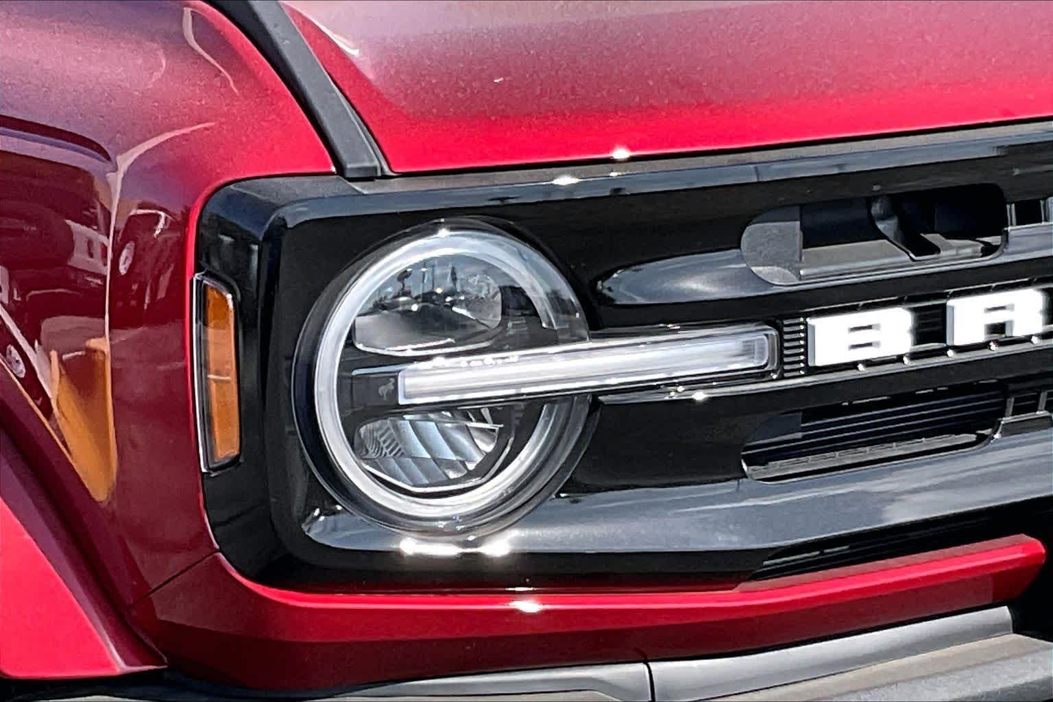 New 2026 Ruby Red Metallic Tinted Clearcoat Ford Outer Banks image 10