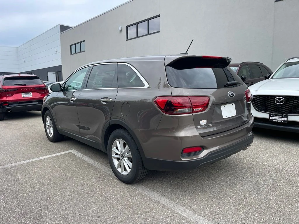 Used 2019 Kia Sorento LX with VIN 5XYPGDA36KG554893 for sale in Racine, WI