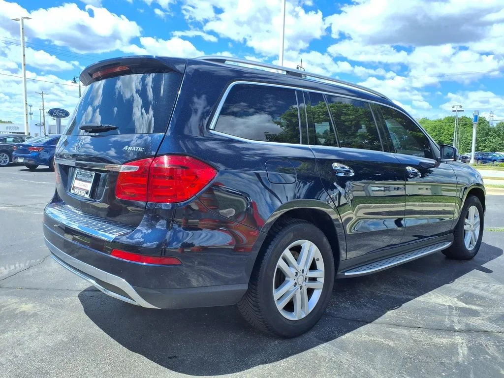 Used 2013 Mercedes-Benz GL-Class GL450 with VIN 4JGDF7CE7DA237127 for sale in Franklin, WI