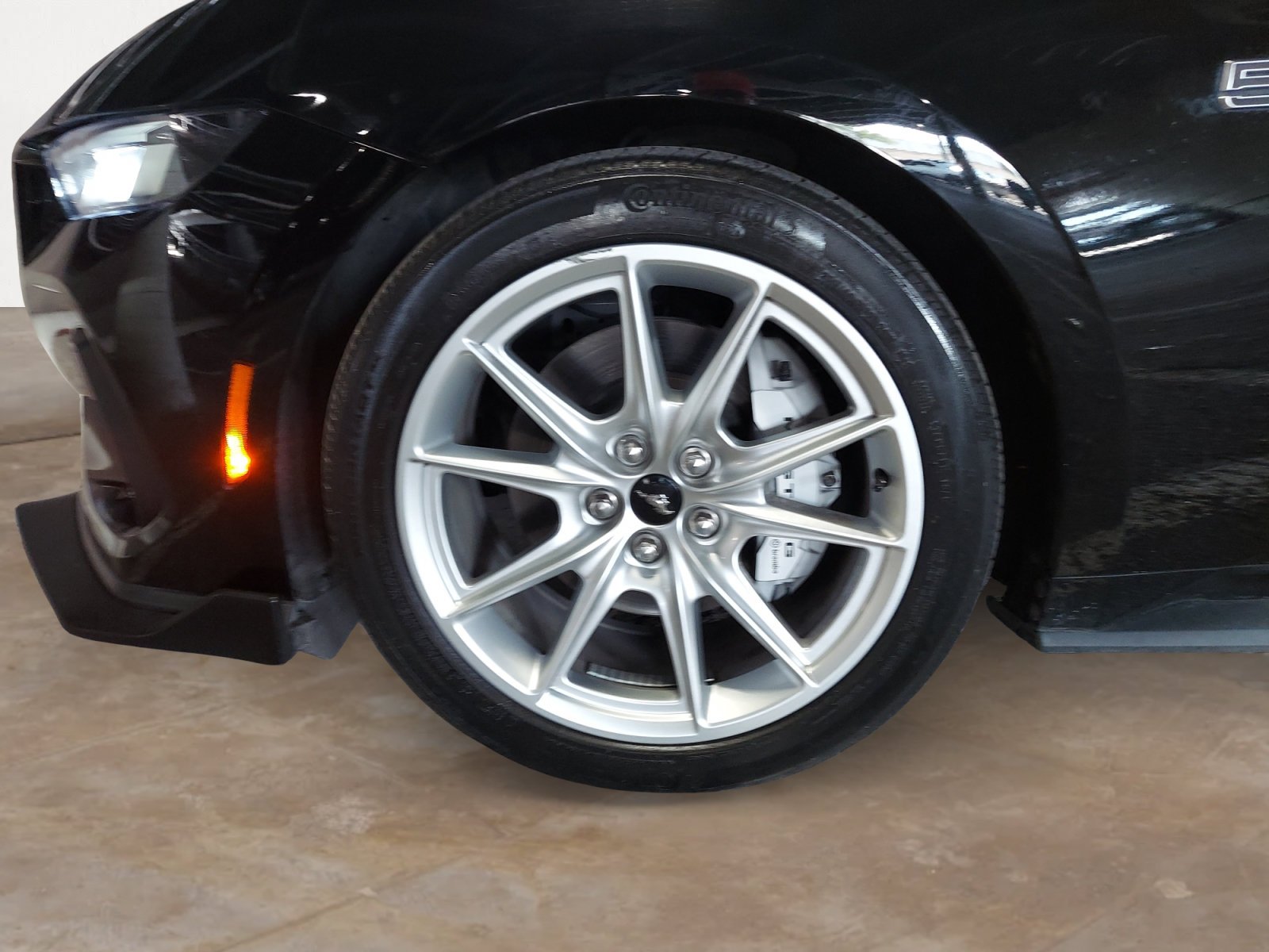 Used 2024 Shadow Black Ford GT Premium image 29