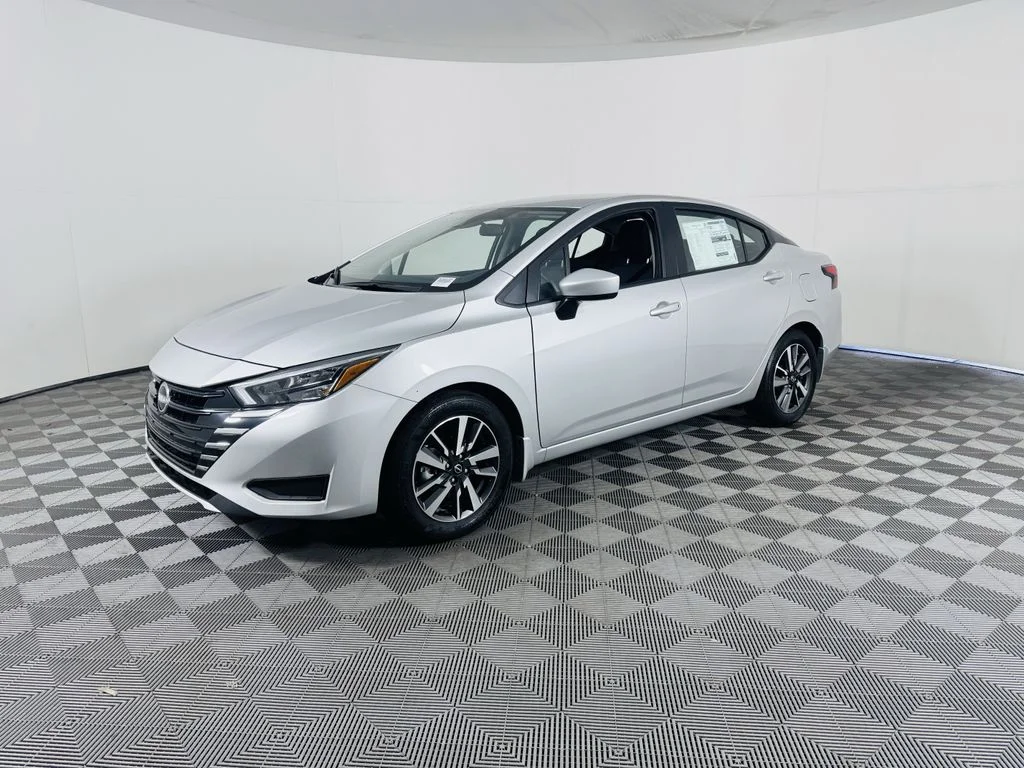 Used 2025 Silver Nissan 1.6 SV image 4