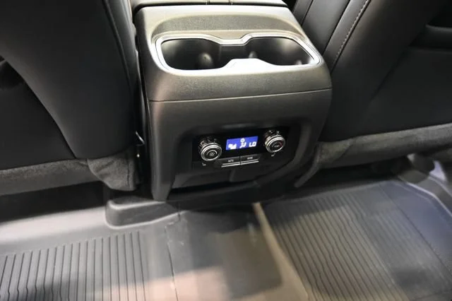 2026 GMC Acadia Elevation - Photo 28