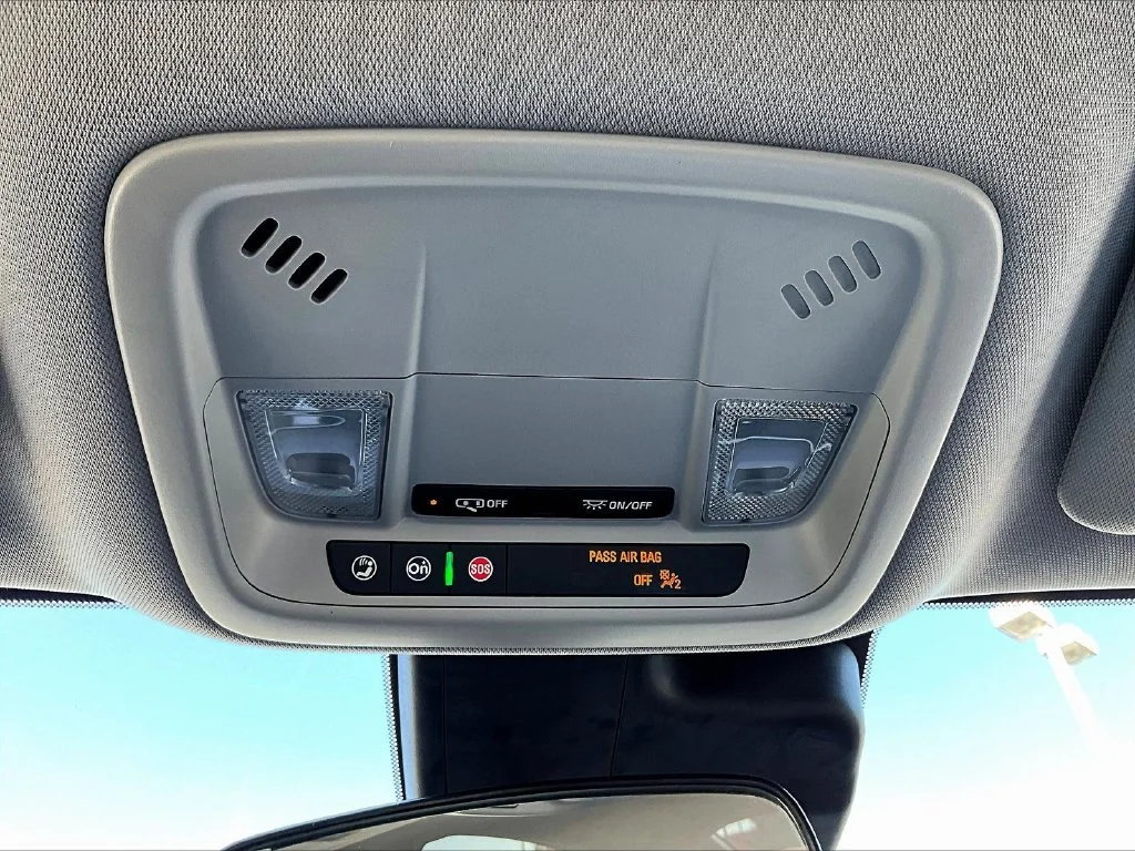 Used 2024 White Chevrolet LT image 17