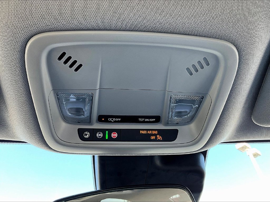 Used 2024 White Chevrolet LT image 17