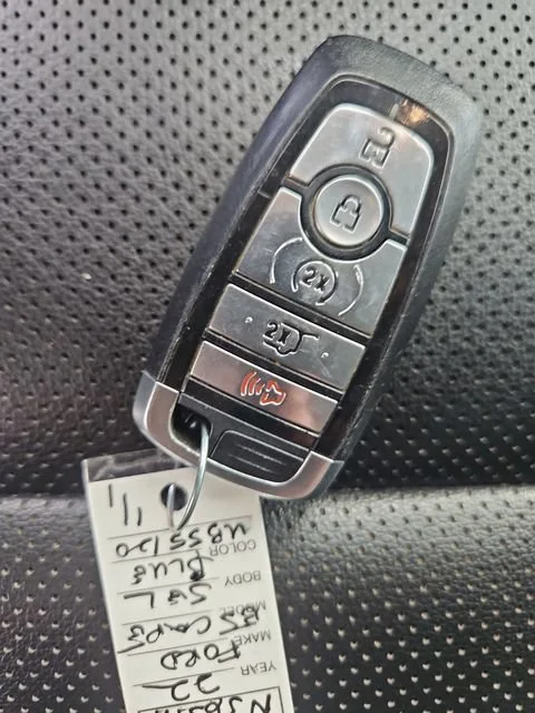 Used 2022  Ford SEL image 28