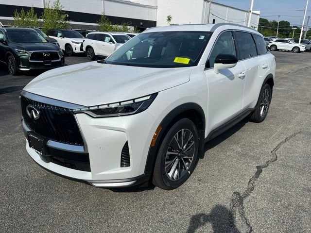 New 2027 White INFINITI Luxe AWD image 7