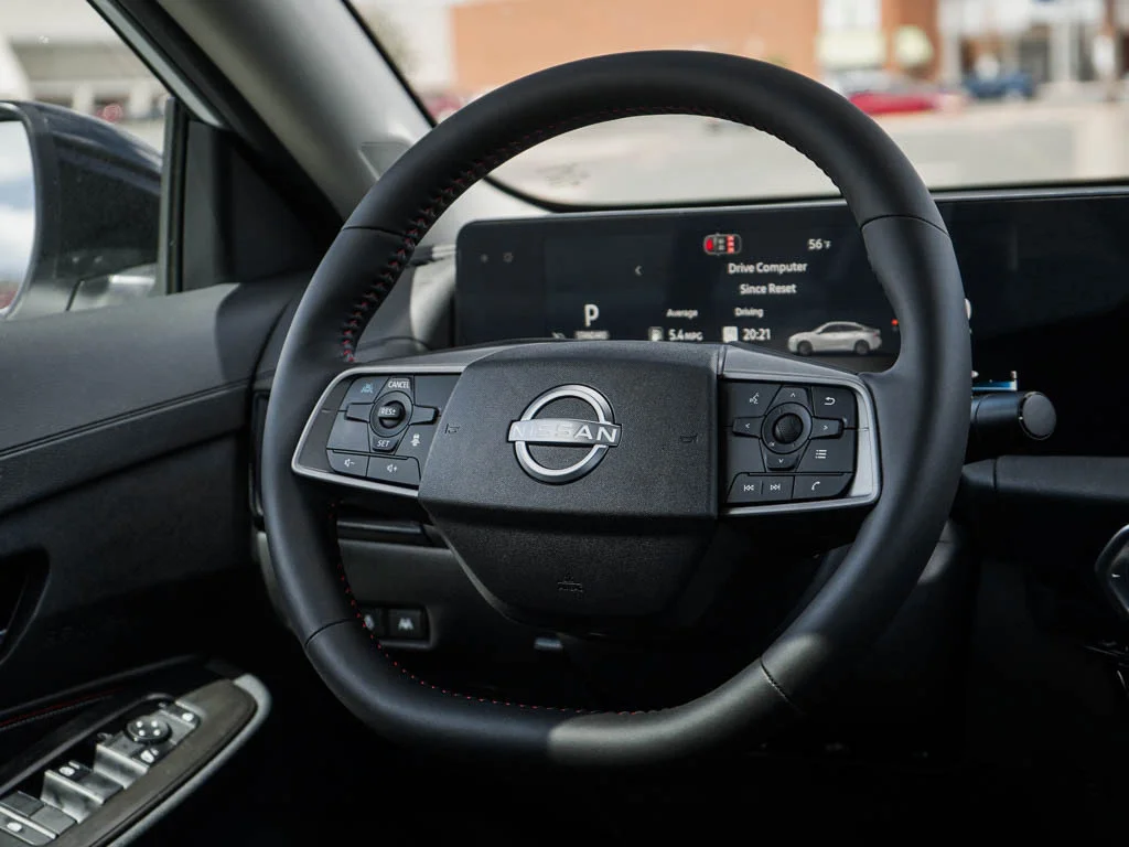 New 2026 Aspen White Pearl Nissan SR image 13
