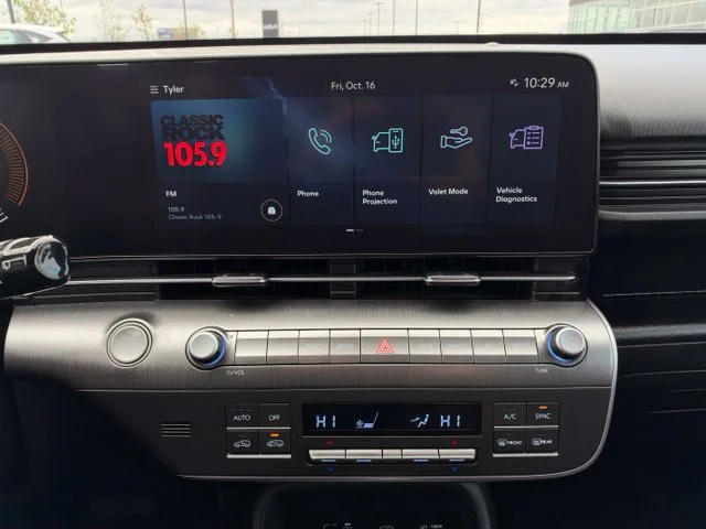 Used 2024 Gray Hyundai SEL image 17