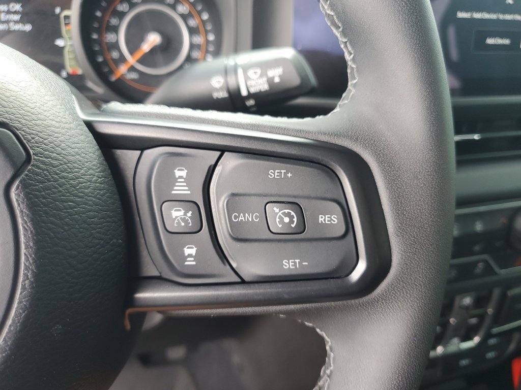 Used 2025 Green Jeep High Tide image 15