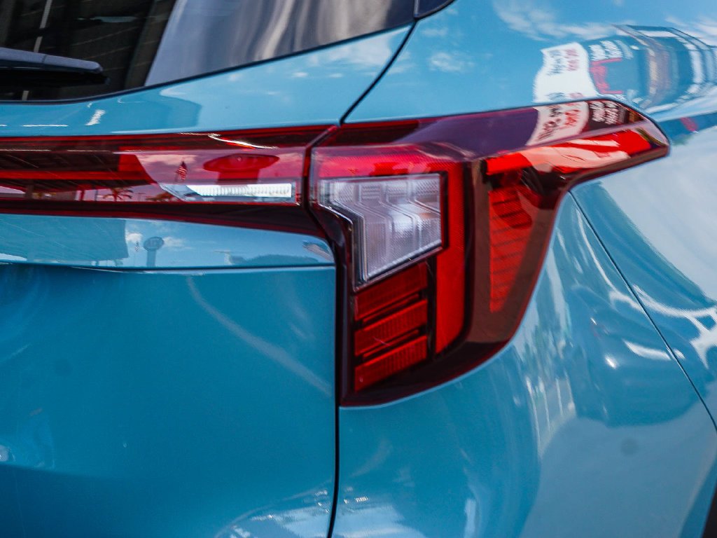 Used 2024 Blue Kia S image 7