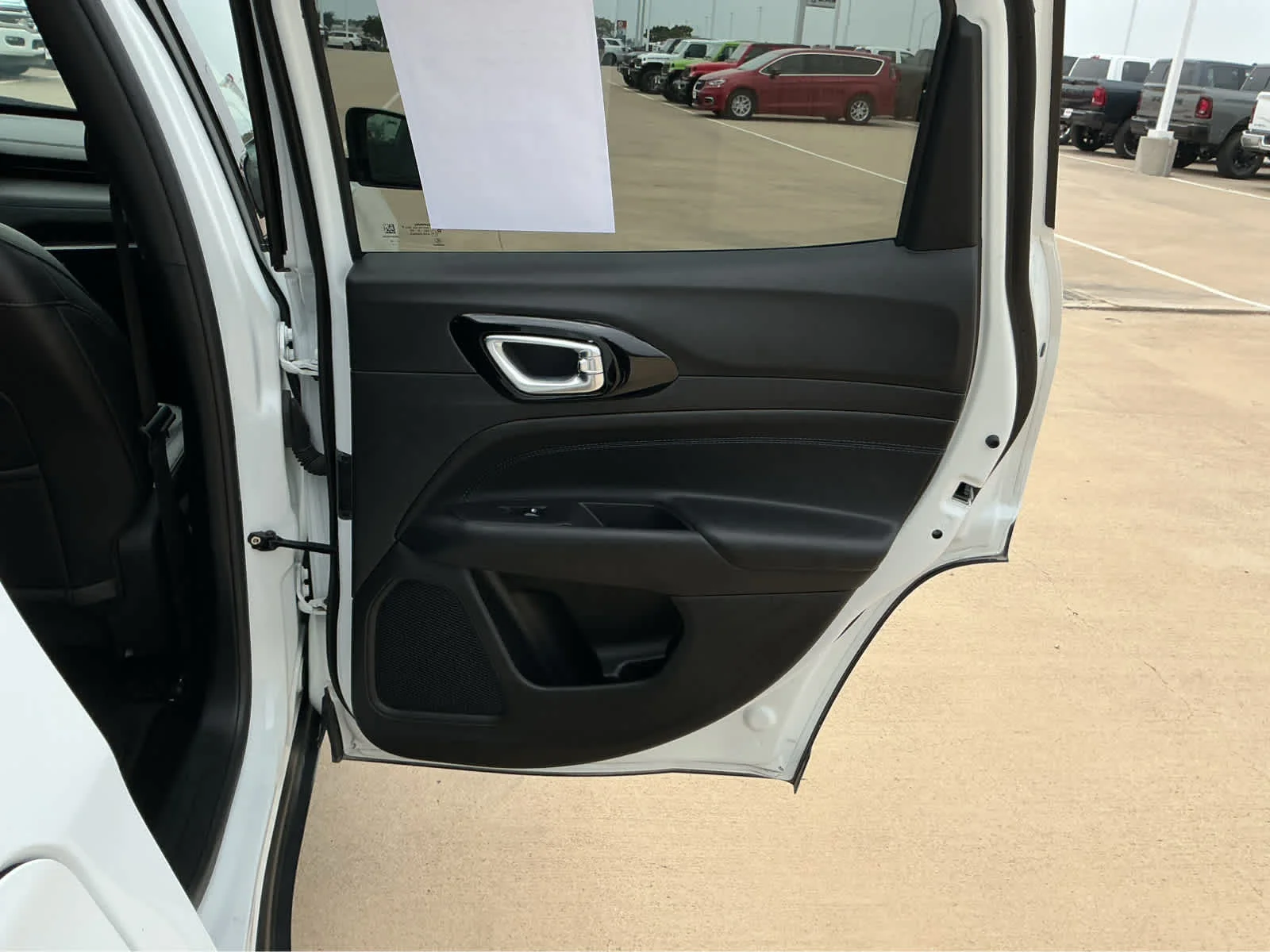 Certified Used 2025 Bright White Clearcoat Jeep Latitude image 19