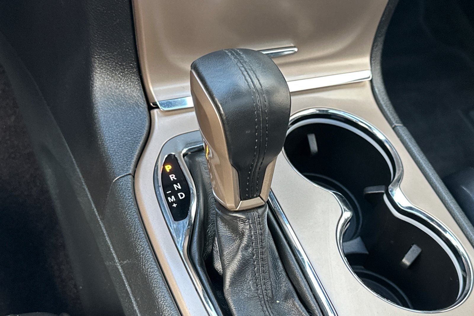 Used 2016 Gray Jeep Summit image 21
