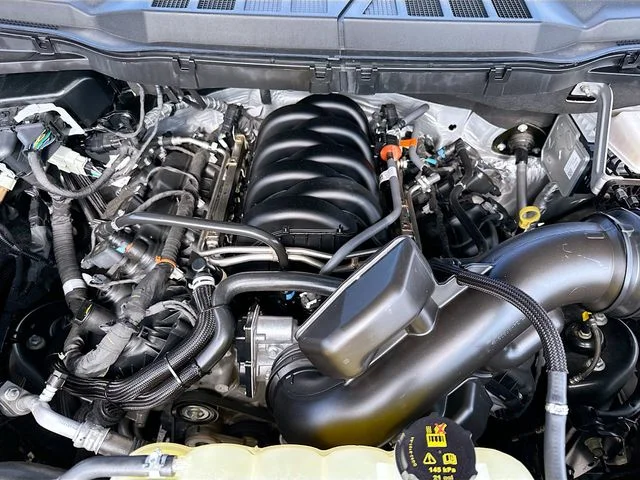 Used 2025 Black Ford Lariat image 30