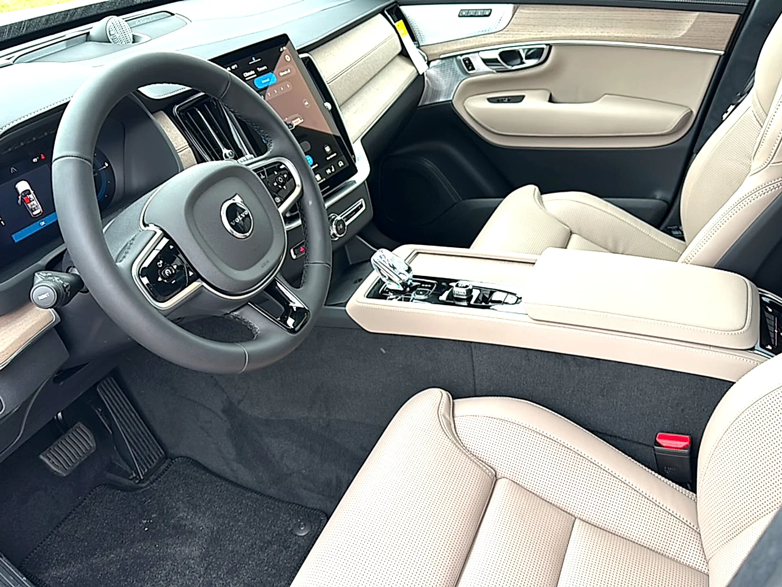 2025 Volvo XC90 Ultra - Photo 10