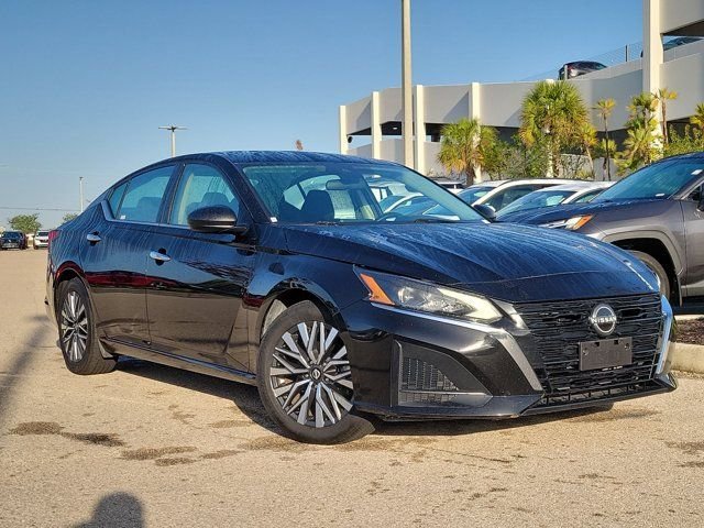 2024 Nissan Altima SV