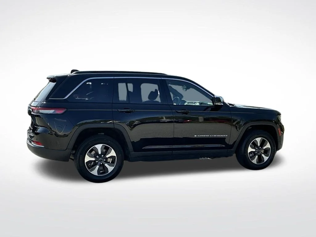Used 2024 Black Jeep 4xe image 21