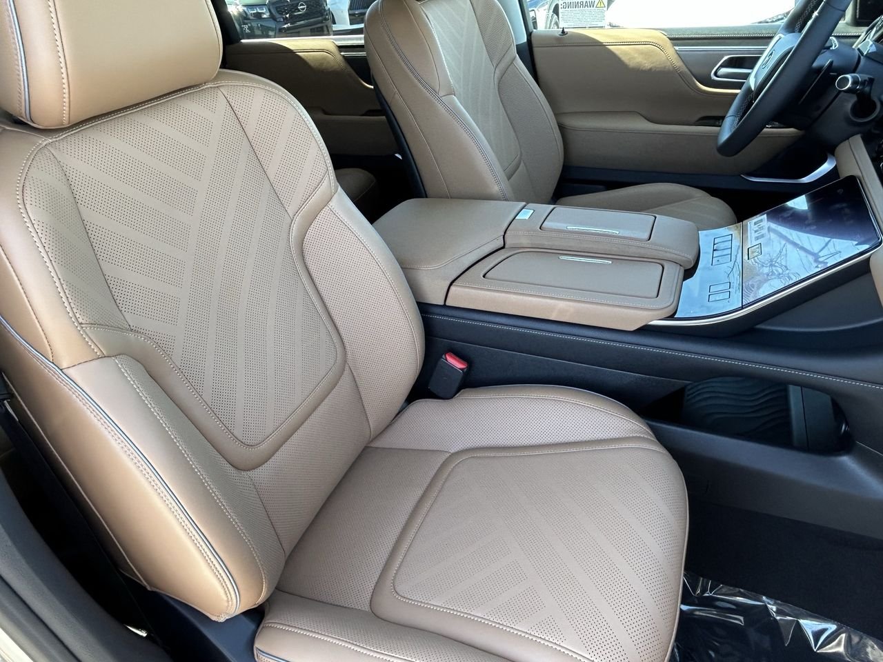 New 2027 DYNAMIC METAL INFINITI LUXE image 10